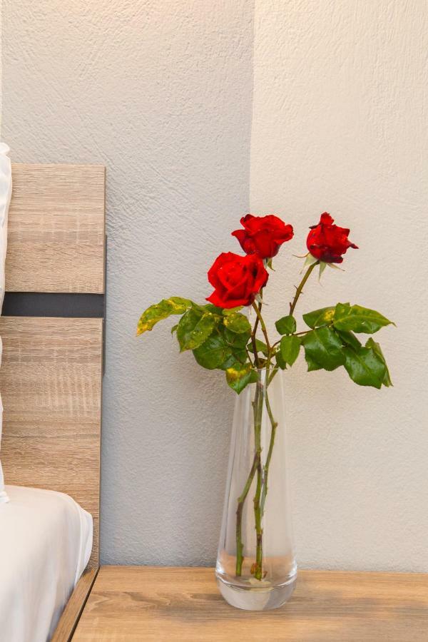פרדיקה Sunset Apartments מראה חיצוני תמונה